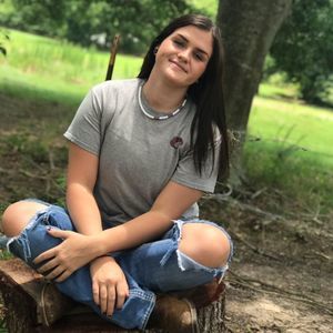 Meet your Posher, Dakota